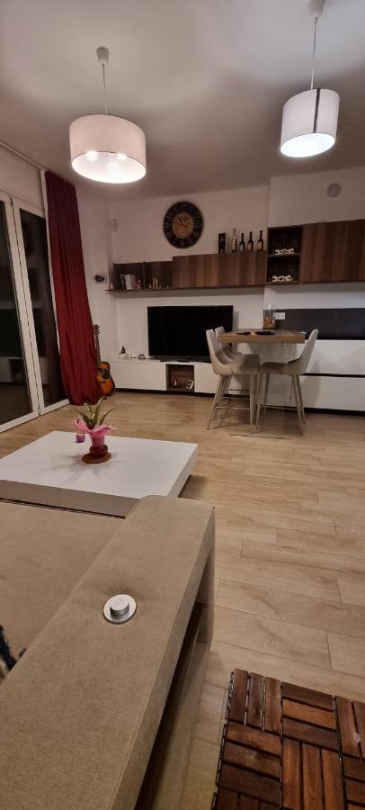 La Maison De Florina Milão Exterior foto
